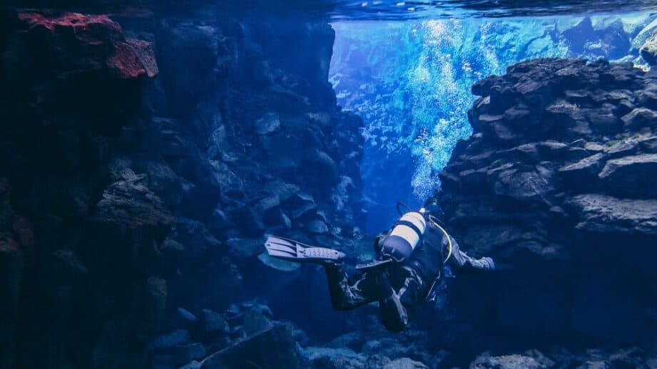 Silfra Fissure, Iceland underwater diver